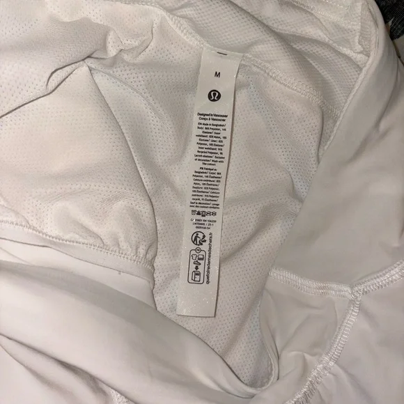 Fast and Free High-Rise Classic-Fit Split Short 3" White - Picture 6 of 8